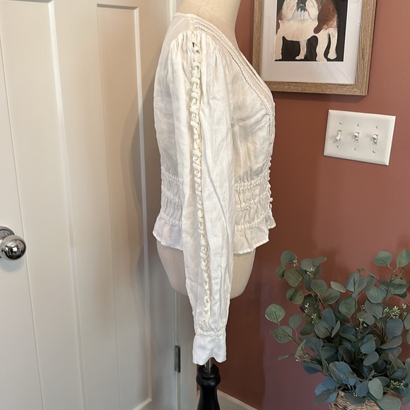 Los Angeles Atelier & other stories | white | linen | delicate | vneck | shirt - Picture 6 of 13